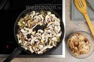 Макароны с куриным филе и грибами в сливочном соусе 