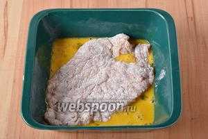 Куриное филе в панировочных сухарях 