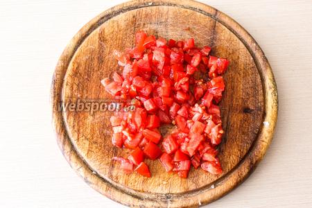 Салат из печёных баклажанов с помидорами и сыром Фета 