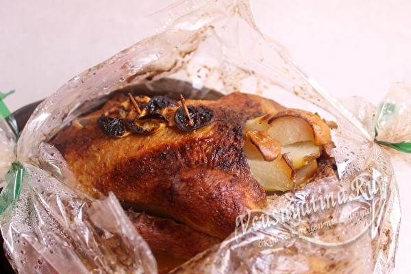 
			Запеченная утка «Новогодняя» с грушами в духовке		