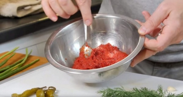 Самый вкусный соус к шашлыку в домашних условиях: простой рецепт