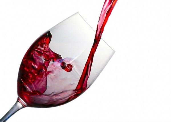 Домашнее вино из варенья: 7 простых рецептов в копилку каждому