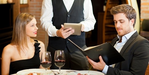 9 признаков, что из ресторана нужно быстро уходить, чтобы не испортить себе вечер