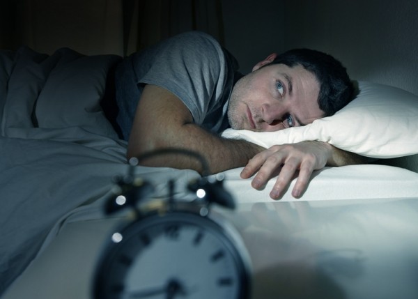 Почему снятся плохие сны: причины кошмаров и как от них избавиться