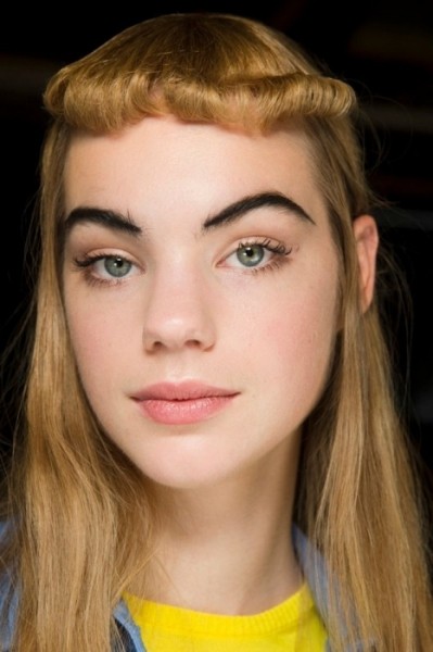 То ли девочка, то ли русалка: 5 бьюти-экспериментов, которые портят внешность