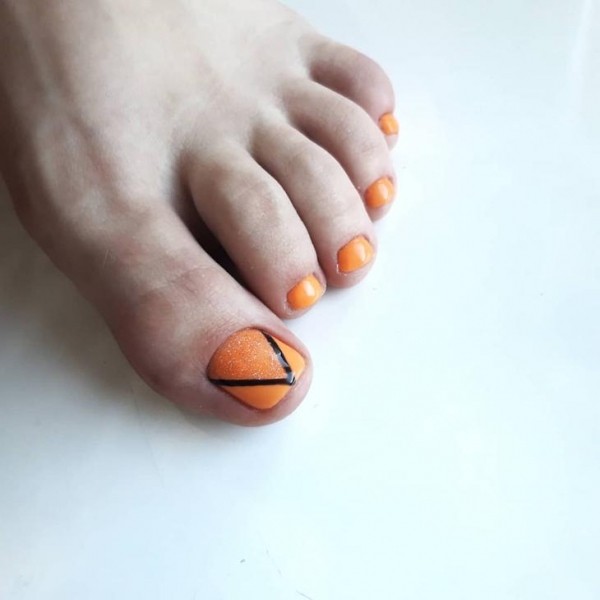 Оранжевый педикюр 2020: лучшие идеи ярких ноготков