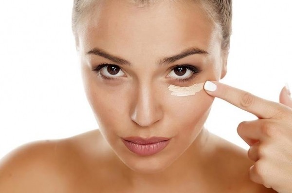 7 ошибок в макияже, которые делают глаза визуально меньше