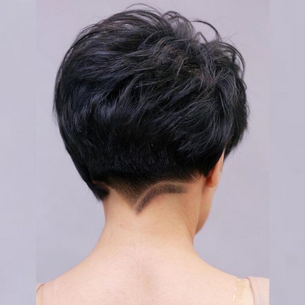20 шикарных стрижек на короткие волосы для дам 40-50 лет: вид сзади