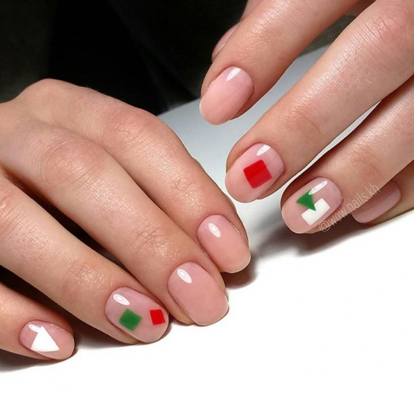 Лаконичный маникюр: 40 идей, которые прекрасно сочетаются с повседневными образами