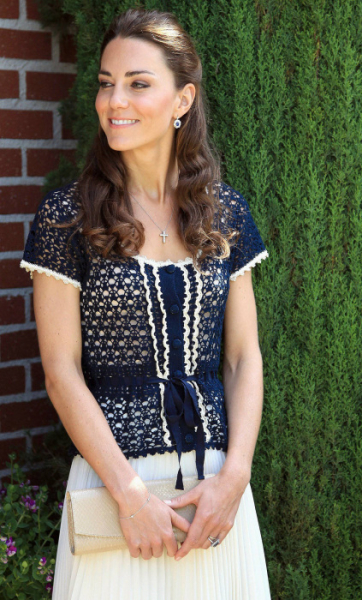 9 стильных, но бюджетных нарядов Кейт Миддлтон, которые можно себе позволить