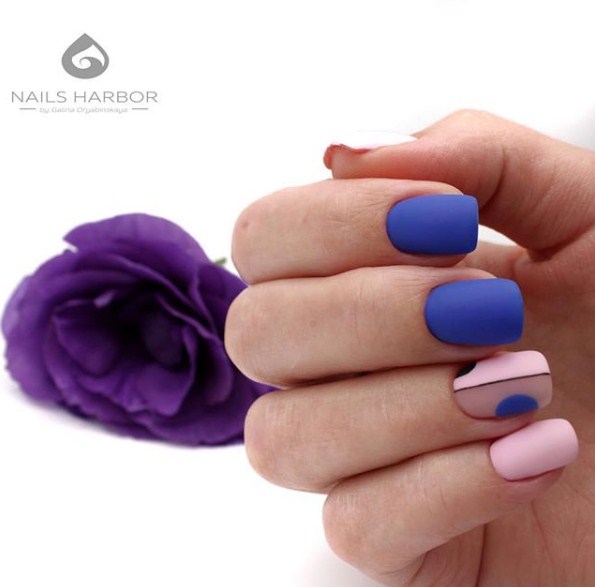 Лаконичный маникюр: 40 идей, которые прекрасно сочетаются с повседневными образами