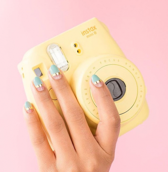 Лаконичный маникюр: 40 идей, которые прекрасно сочетаются с повседневными образами