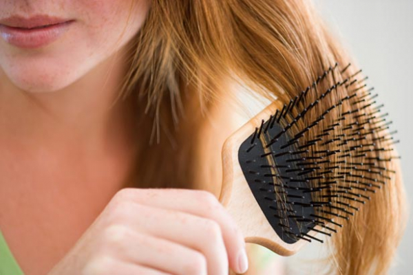 10 вредных привычек, которые портят ваши волосы