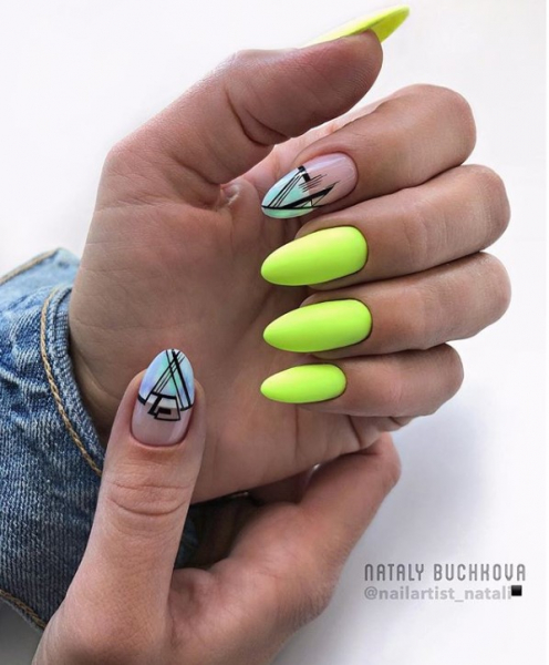 Лаконичный маникюр: 40 идей, которые прекрасно сочетаются с повседневными образами