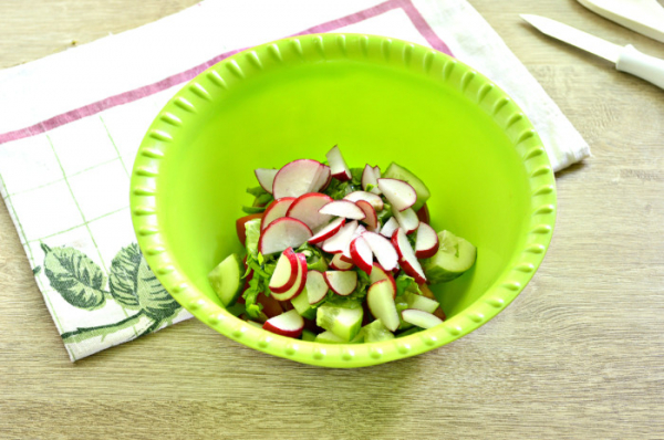 Овощной салат из редиски с майонезом рецепт