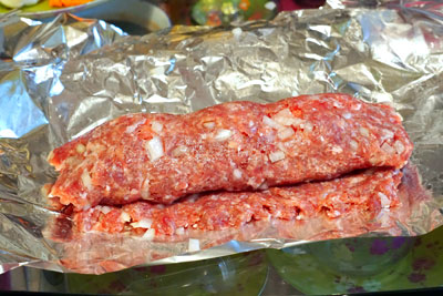 Мясной рулет с яйцом