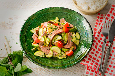 Простой и вкусный салат с мясом и свежими овощами. Как приготовить овощной салат с говядиной