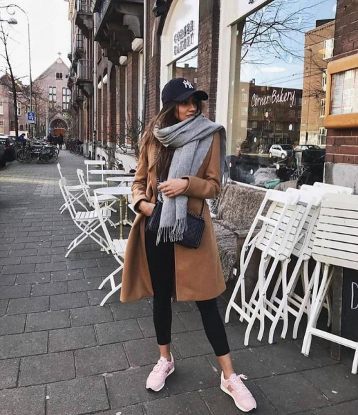 Коричневое пальто: 18 стильных луков, которые стоит взять на заметку