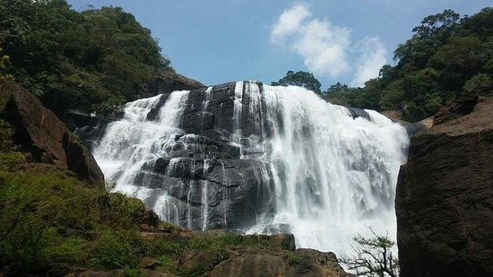 Самые красивые водопады Шри-Ланки: название, описание, фото